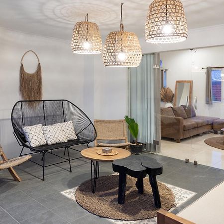 Casa De Lupe 5 Bedroom Villa In Kerobokan 세미냑 외부 사진