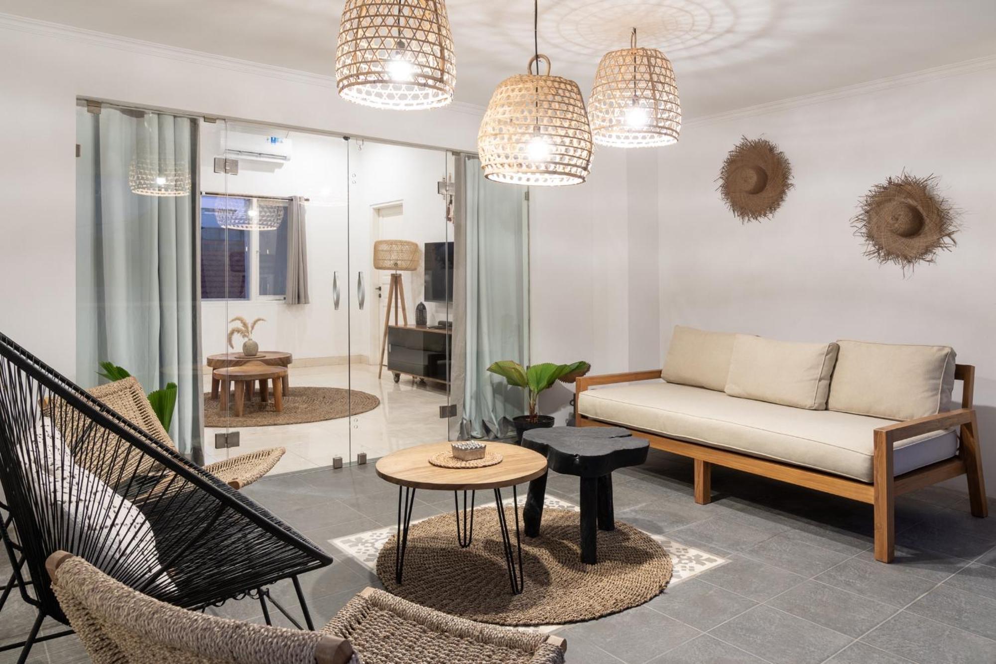 Casa De Lupe 5 Bedroom Villa In Kerobokan 세미냑 외부 사진