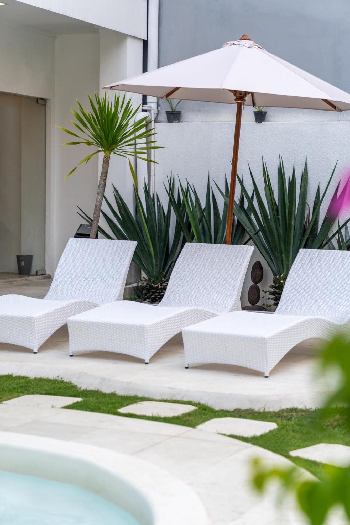 Casa De Lupe 5 Bedroom Villa In Kerobokan 세미냑 외부 사진